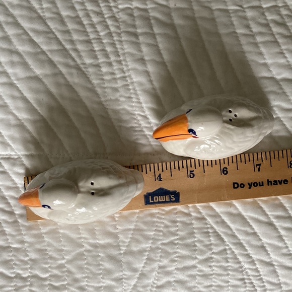 Vintage Salt and Pepper Shakers Ceramic Pelicans by Blue Sky Nautical Beach Sea - Picture 13 of 13